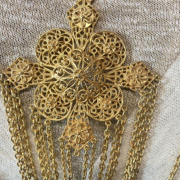 Vintage Unmarked CROWN TRIFARI Necklace Pendant/Multi Chain Statement Gold Tone - Picture 2 of 6